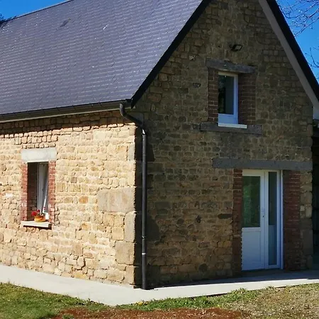 بيت للعطل Maison La Petite Boulangerie Saint-Martin-de-Tallevende